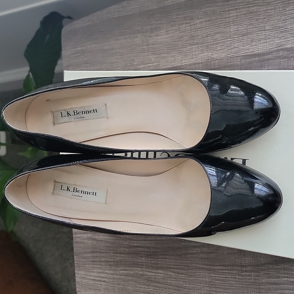 LK Bennett "Shilo" pumps in black patent leather, size 39-1/2 (US Size 9) - Picture 8 of 8